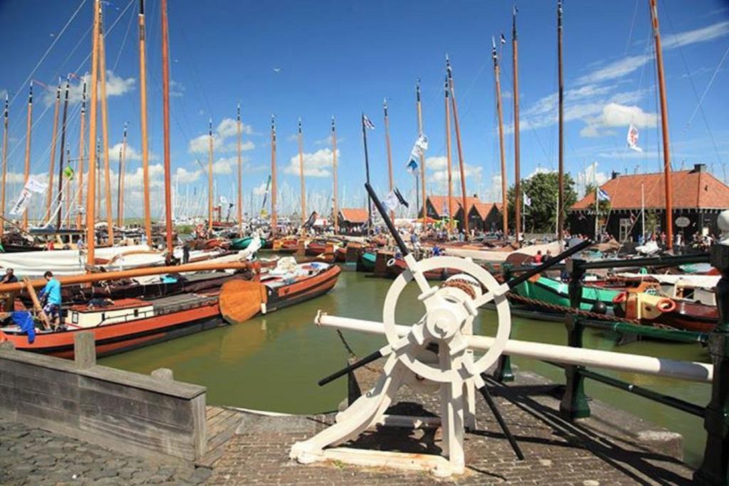 Hotel De Stadsboerderij/ Eetcafe De Brabander Hindeloopen Exteriör bild