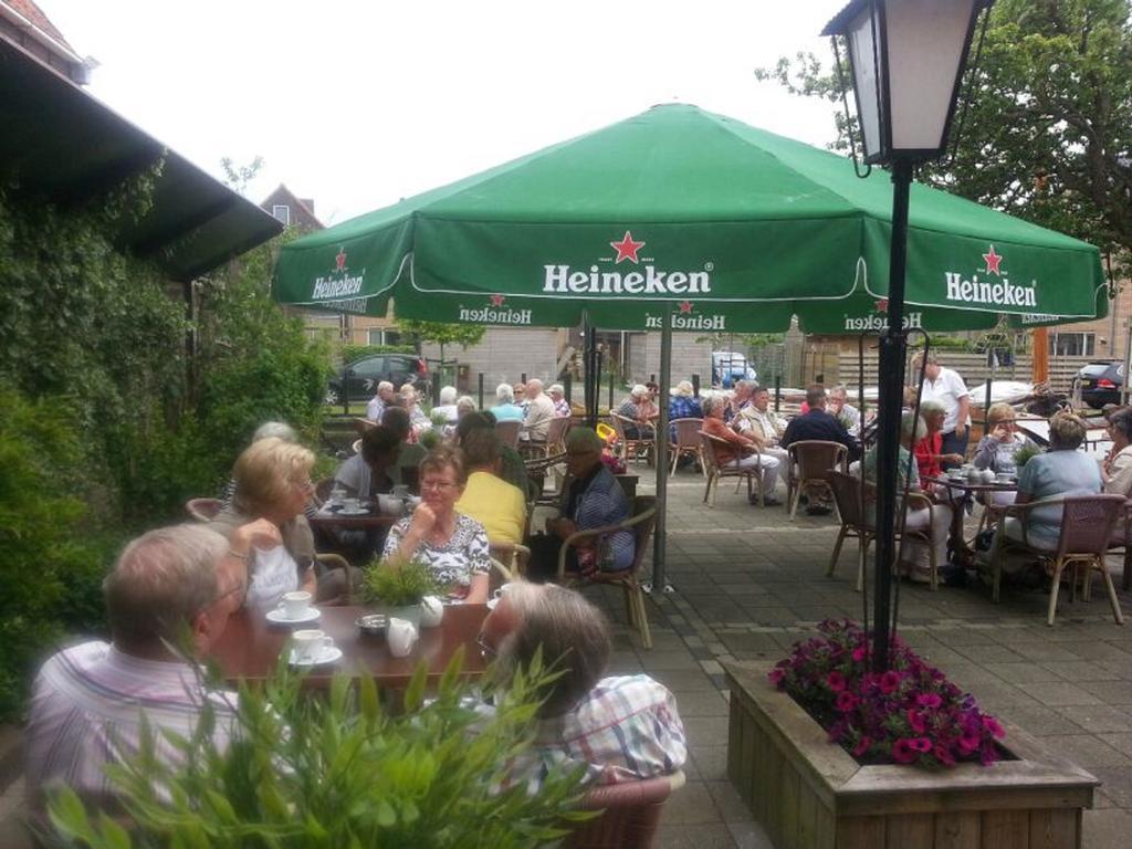 Hotel De Stadsboerderij/ Eetcafe De Brabander Hindeloopen Exteriör bild