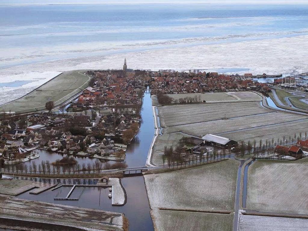 Hotel De Stadsboerderij/ Eetcafe De Brabander Hindeloopen Exteriör bild