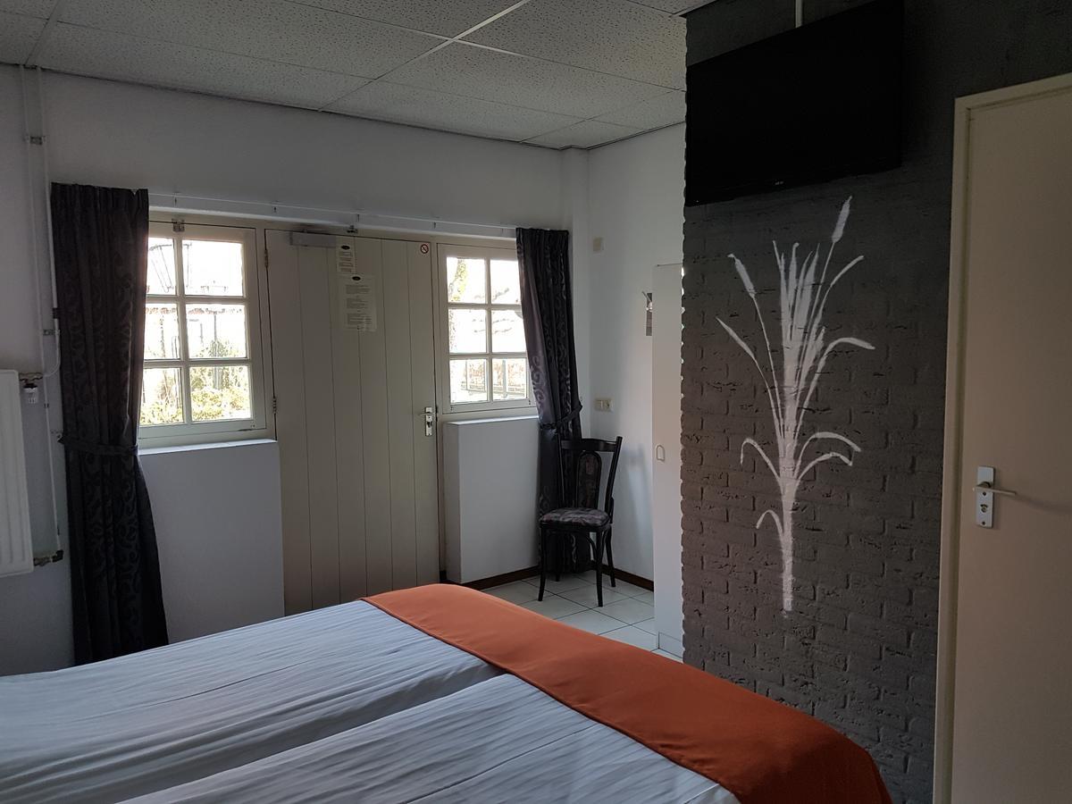 Hotel De Stadsboerderij/ Eetcafe De Brabander Hindeloopen Exteriör bild