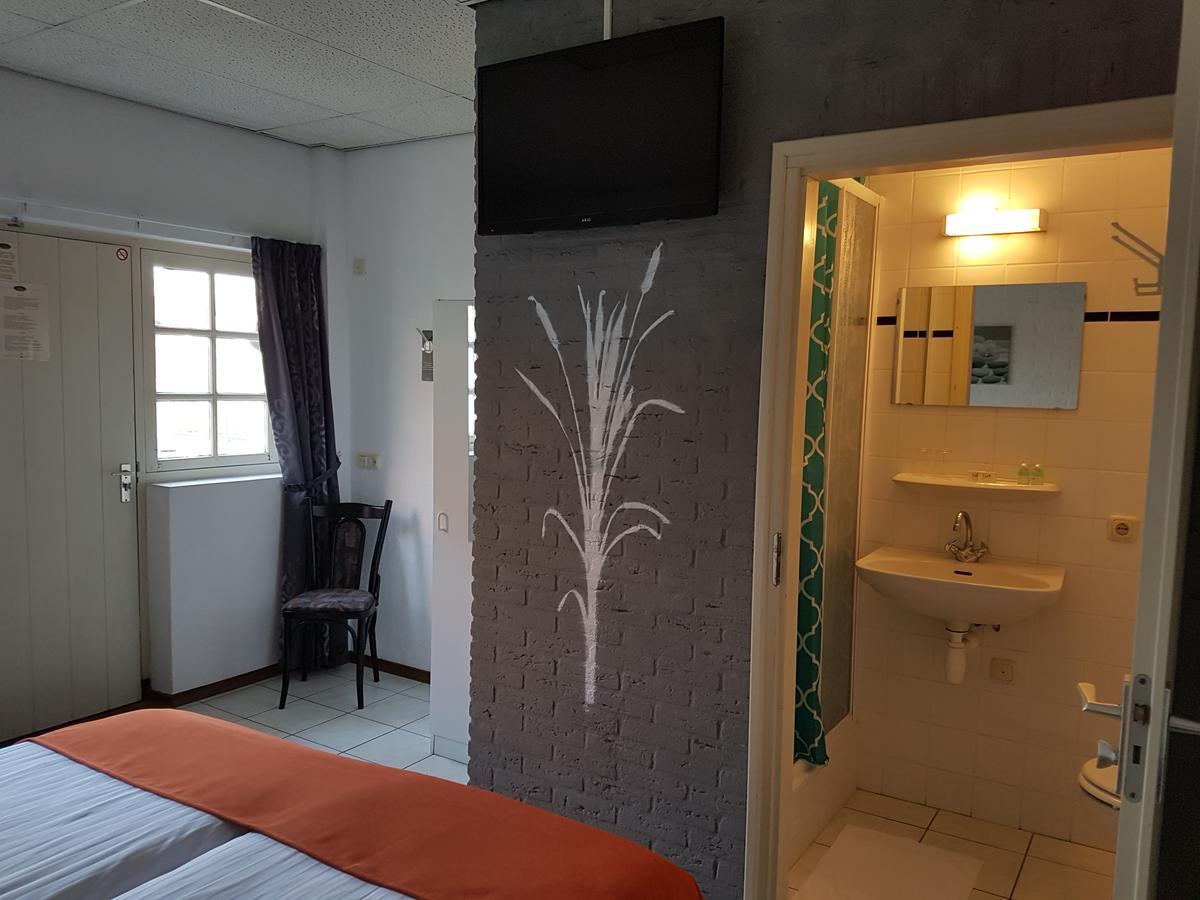 Hotel De Stadsboerderij/ Eetcafe De Brabander Hindeloopen Exteriör bild
